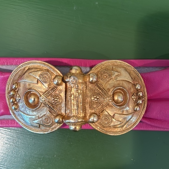 Accessocraft N.Y.C Vintage pink leather belt with a big beautiful buckle main image 4